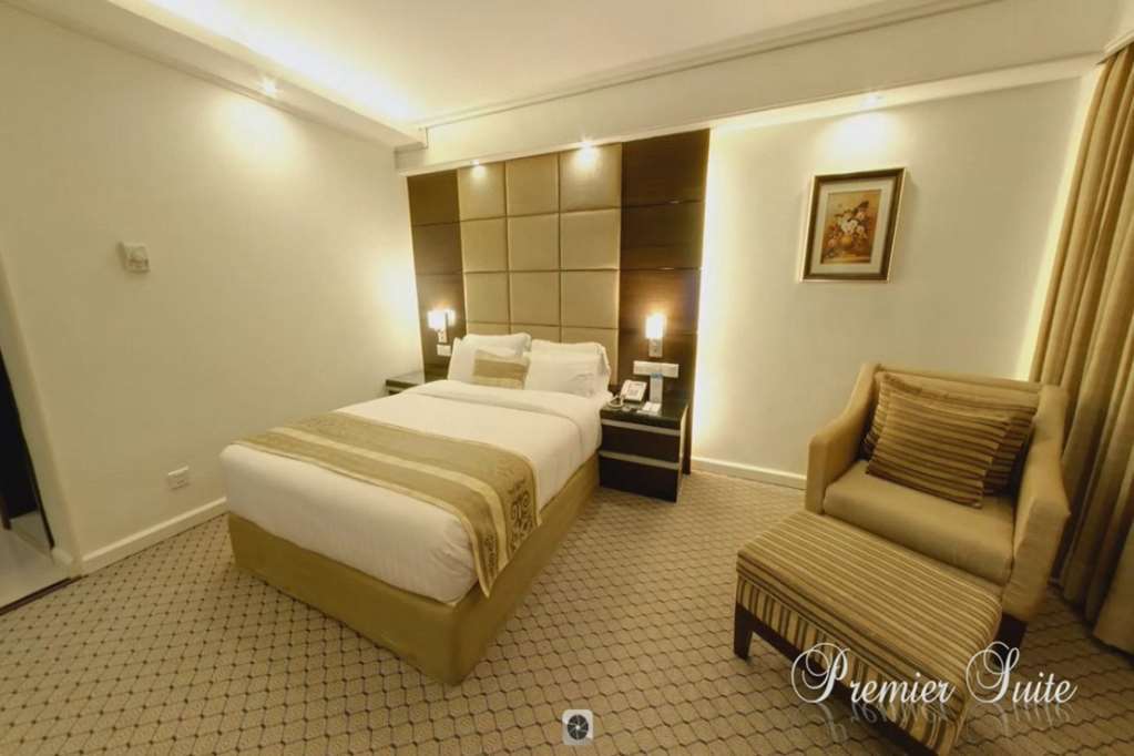 Hotel Agrabad Chittagong Phòng bức ảnh